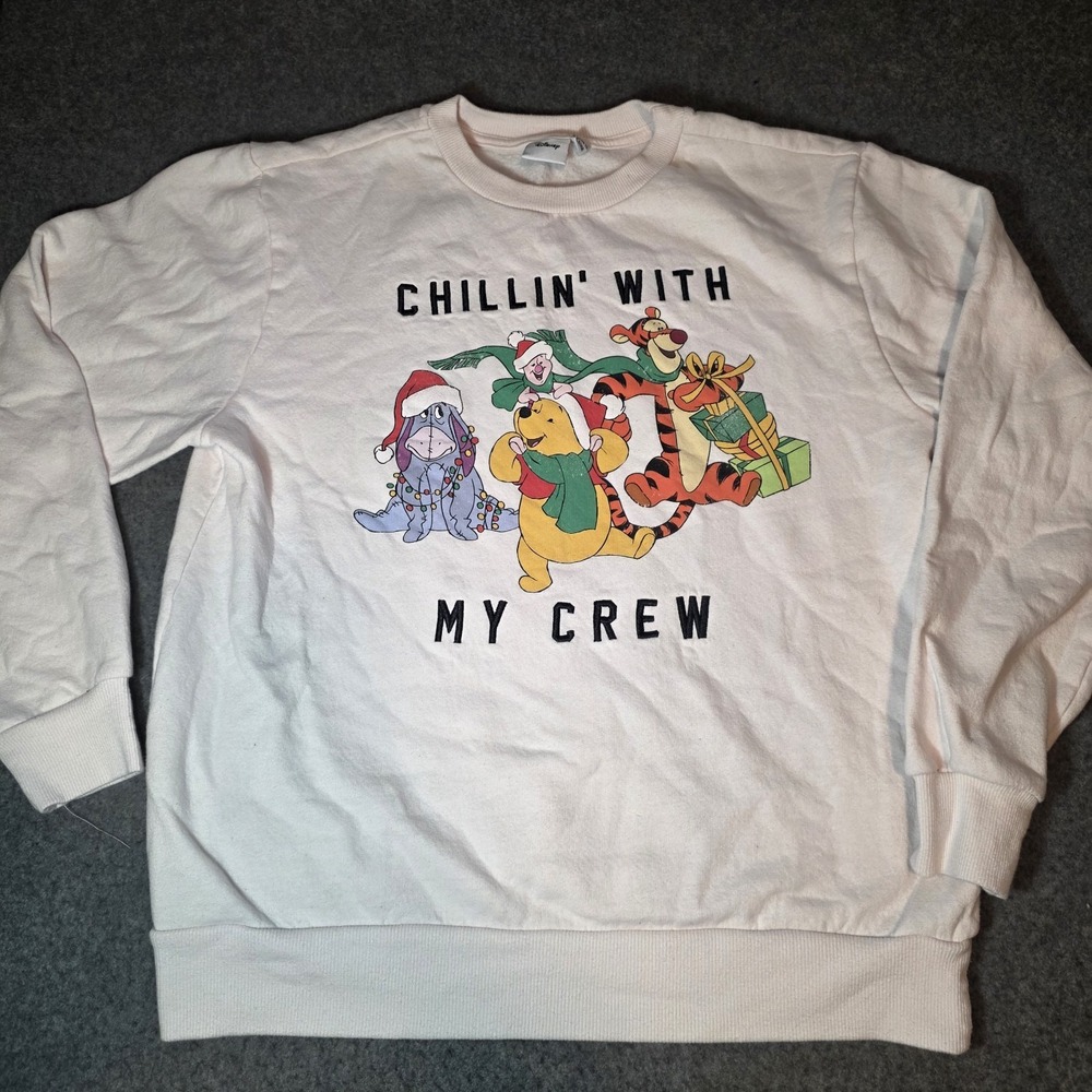 Disney "Chillin' With My Crew" crewneck sweatshirt Medium F2